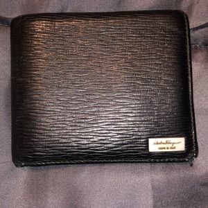 salvatore ferragamo wallet